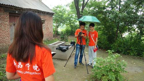 说明:http://10.5.0.106:8080/_mediafile/zhongwen/2015/07/07/2pzbeuk0lz.jpg